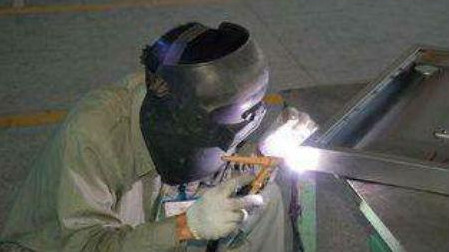 氬弧焊打底手工焊蓋面工藝示意圖