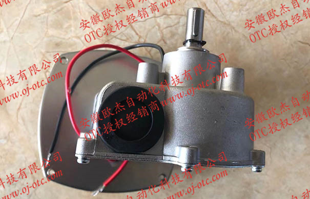 OTC送絲馬達(dá)U30055L01側(cè)面銘牌