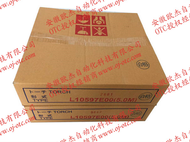 OTC Daihen L10597E00 實物特寫 OTC Daihen L10597E00 送絲管細節(jié)