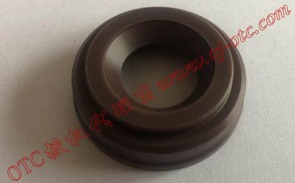 OTC Daihen L11608B02 實物特寫 OTC Daihen L11608B02 絕緣法蘭細節(jié)